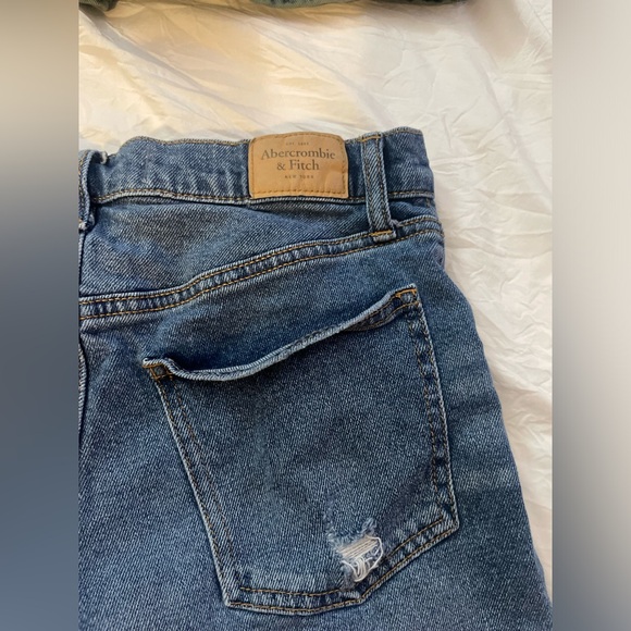 Two pair of jeans shorts - Picture 3 of 13